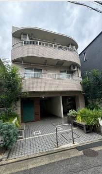 リフィオ三軒茶屋のエントランス