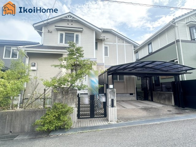神戸市西区井吹台東町６丁目　中古戸建のエントランス|●資料・カタログのご請求無料●最寄り駅の西神南駅までは徒歩19分。駅ちかで通勤や通学に便利な立地です