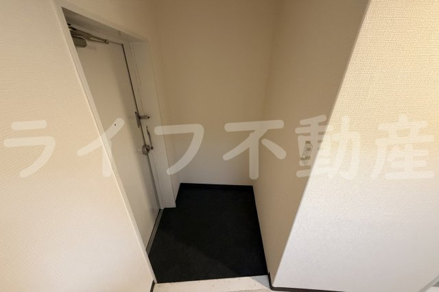 サンライフ布施の玄関