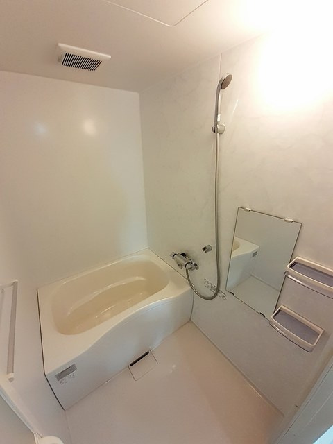 カームハイツ住吉の浴室