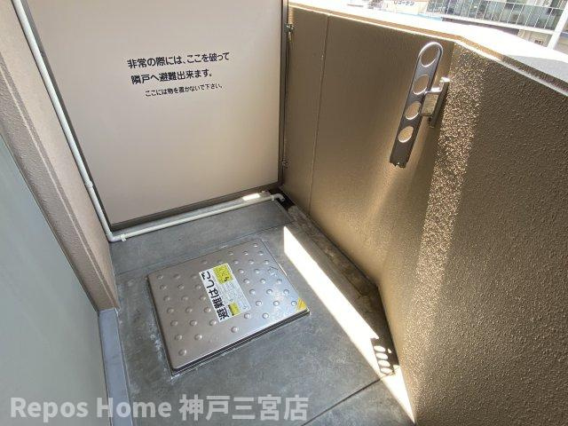 アスヴェル神戸元町海岸通のバルコニー