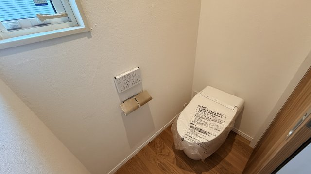 【商談中】西軽井沢 追分上の原エリア 浅間山を望む新築戸建のトイレ