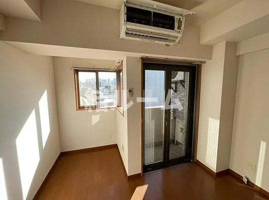 新宿区西落合１丁目の賃貸マンションの居間・リビング|別号室参考写真