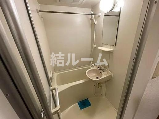 新宿区西落合１丁目の賃貸マンションの浴室|別号室参考写真