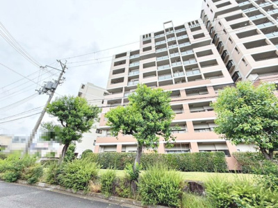 【外観】 | ユニライフ和泉中央A棟 | 全居室収納有りますので、収納場所に困らず綺麗な室内をたもてますね♪
