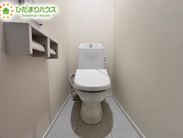 第3上尾中分　新築戸建　ハートフルAのトイレ