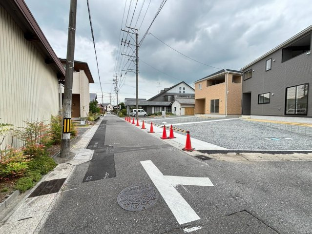 クワイエ　羽島市上中町長間第３　全２区画分譲の前面道路含む現地写真|■前面道路　■ヤマダ不動産　株式会社リライフ　
■夢のマイホーム購入をフルサポートします！