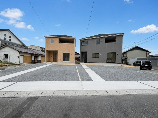【商談中】クワイエ　羽島市上中町長間第３　全２区画分譲の外観|■全体写真　
■ヤマダ不動産　株式会社リライフ　