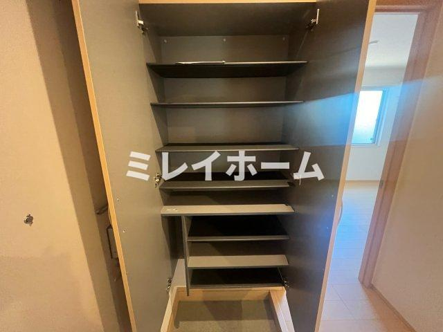 アルページュ大森D棟の玄関
