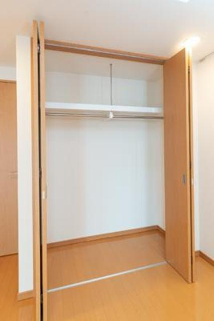 ＭＯＭＥＮＴＯ　ＳＨＩＯＤＯＭＥの収納|※写真は同タイプ住戸です。