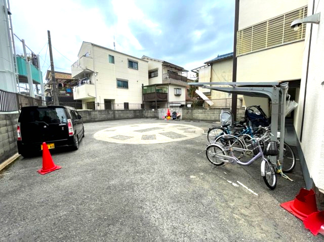 メリッサ錦の駐車場