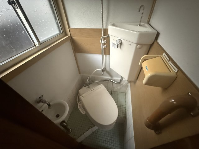 神戸市長田区山下町４丁目のアパートの洗面所