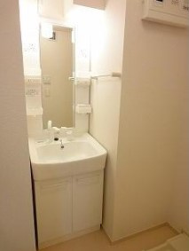 【洗面所】 | ナディエージダ | 広い洗面スペース