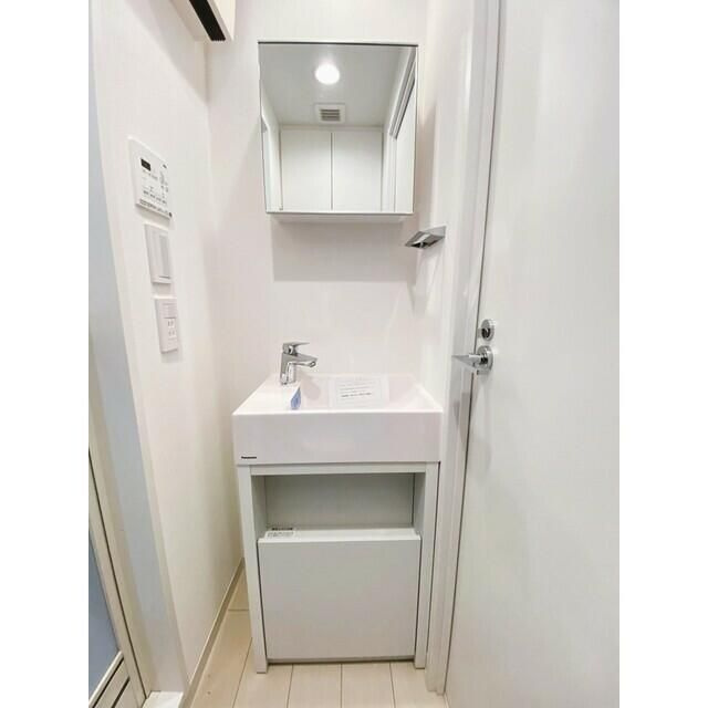 Ｂｅｖｅｒｌｙ　Ｈｏｍｅｓ　赤塚公園Ⅱの独立洗面台