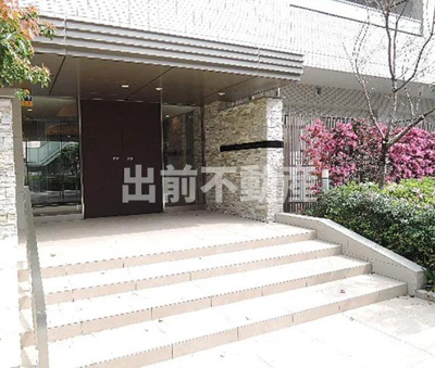 【エントランス】 | メゾンカルム市谷仲之町