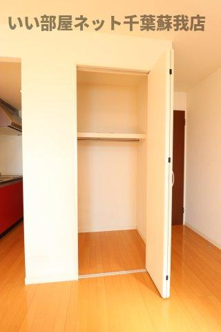 リブリ・パーシモンの収納|こまごまとしたものを収納できそうですね