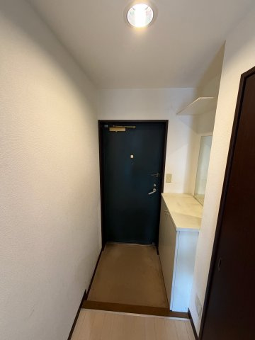 コンドミニアム都麗殷の玄関