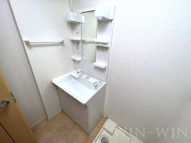 メゾン藤沢 Ⅱの独立洗面台|イメージ（同建物内別部屋の写真です）