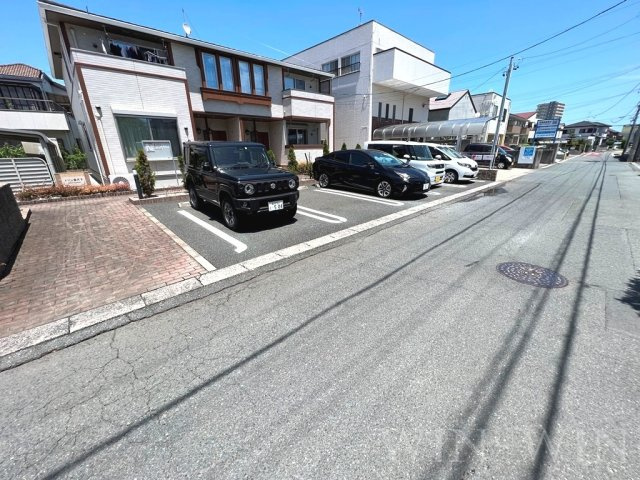 メゾン藤沢 Ⅱの駐車場