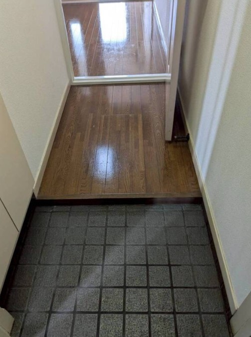 グレースヒルズの玄関