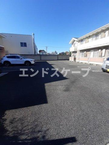 サンセールメゾンの駐車場|高崎、前橋のお部屋探しはエンドスケープまで！お客様の理想お聞かせ下さい♪