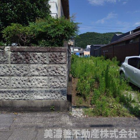 ６７１９０　山県市大字高富字和合松土地の外観