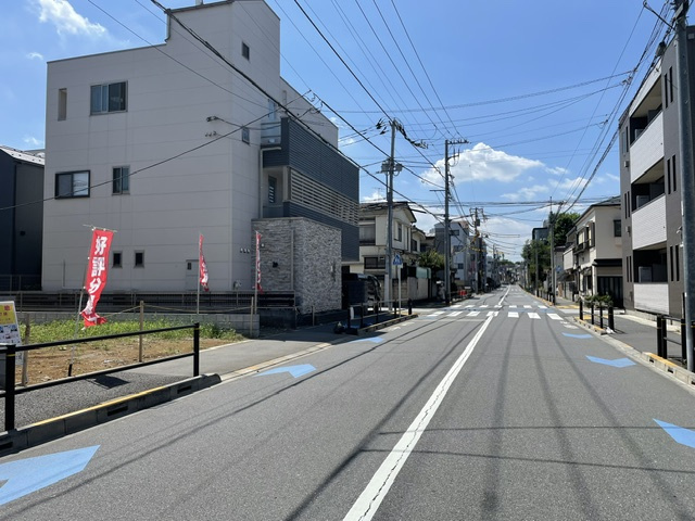 板橋区常盤台３丁目　建築条件なし土地の前面道路含む現地写真