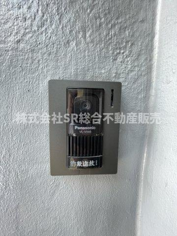 日下町5丁目中古テラスハウスのセキュリティ|モニター付きインターホンなのでセキュリティも安心です！
全面リフォーム歴有の2LDK♪