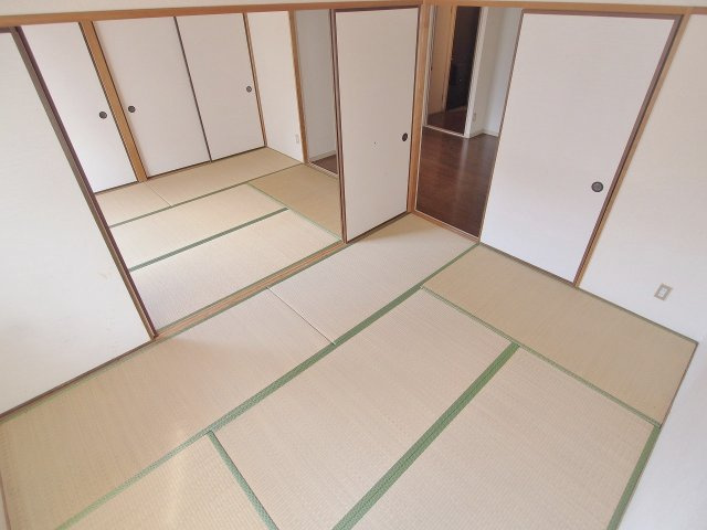 昭和中町Uビルの和室