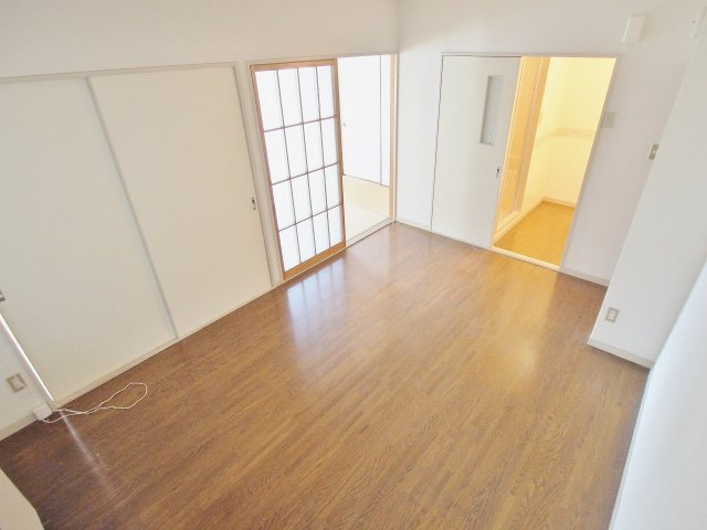 昭和中町Uビルの居間・リビング