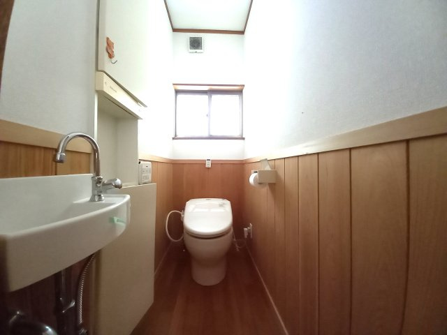 那須烏山市神長　中古戸建のトイレ