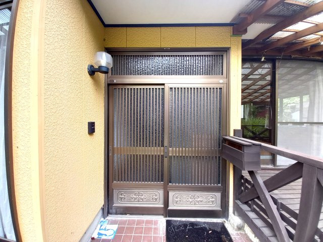 那須烏山市神長　中古戸建の玄関