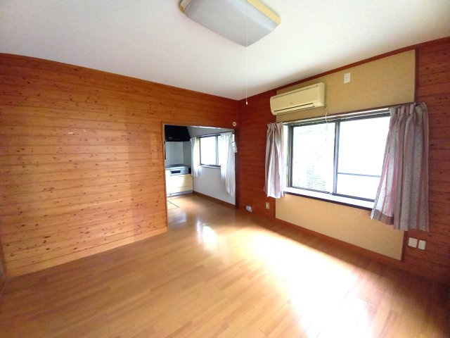 那須烏山市神長　中古戸建の居間・リビング