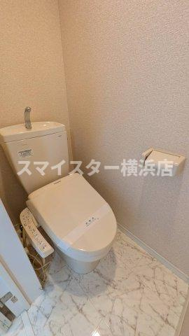横浜市西区御所山町のアパートのトイレ