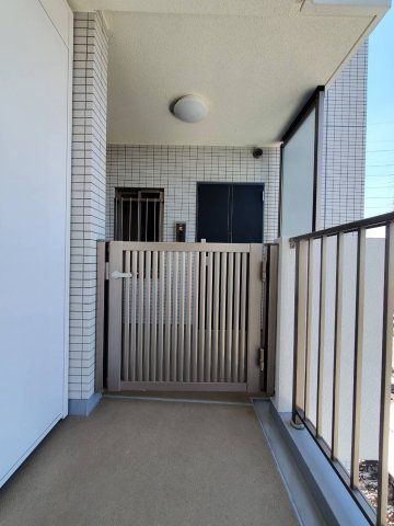 アルネックスシティの玄関|明るい玄関です