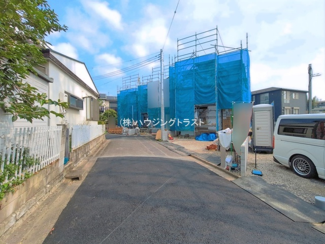 【仲介手数料無料】GRAFARE 所沢市山口２２期　全４棟2号棟　の前面道路含む現地写真