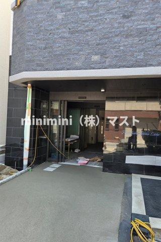 ファーストフィオーレ大正リエートのエントランス