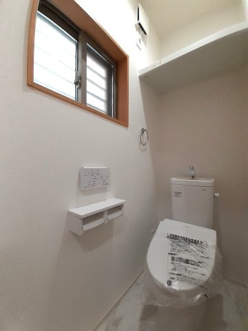 熊本市南区白藤１丁目の中古一戸建のトイレ