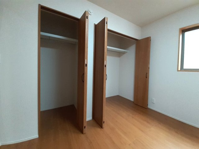 熊本市南区白藤１丁目の中古一戸建の洋室|洋室②クローゼット