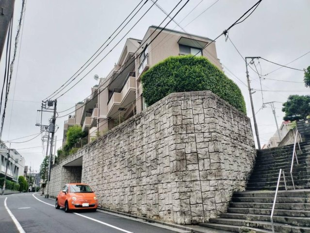 朝日ラ・パリオ中野上高田の外観|現地ご見学希望・資料請求などお気軽にお問い合わせ下さい！
03-5990-5201