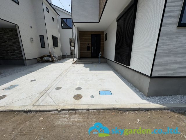 茅ヶ崎市十間坂２期　新築戸建　全３棟１号棟の駐車場|駐車場の用意があります