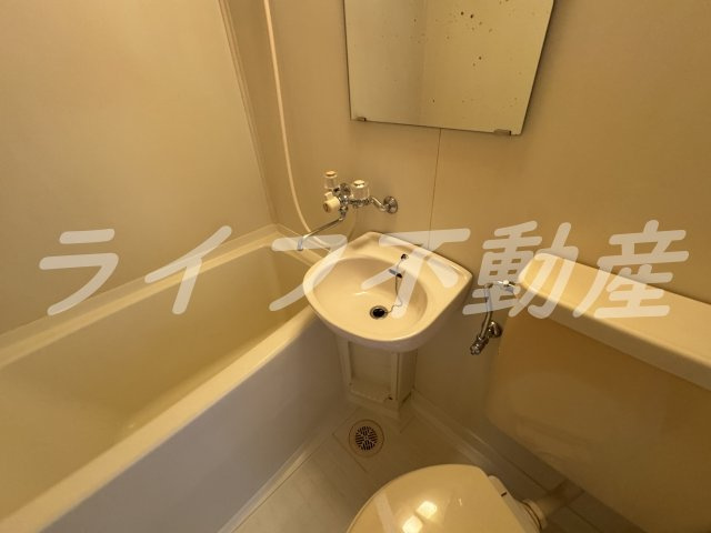 PALPAL近江堂の洗面所|明るい洗面所です