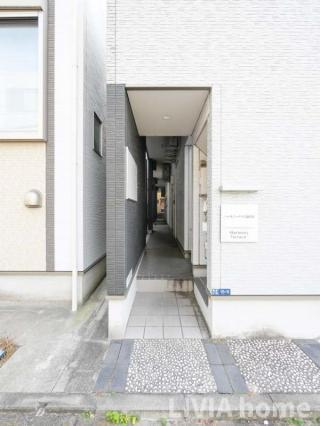 葛飾区鎌倉３丁目のアパートのエントランス