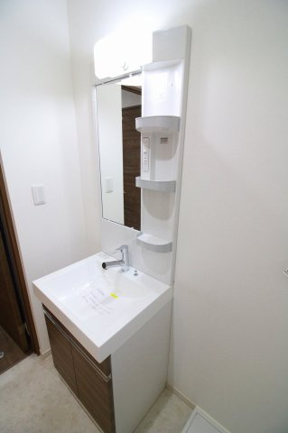 Dio赤間の洗面所|退去前の為、別部屋になります。