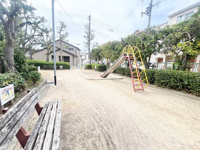【周辺】 | イトーピア東千里 | 現在ご返済中のカーローン・カードローン・教育ローンなどを住宅ローンに一本化したり、家具家電購入費用・引越し費用を住宅ローンと組み合わせるなど、お客さまにメリットの多い住宅ローンのご提案が可能です。