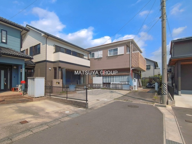 岡崎市矢作町竊子　戸建の前面道路含む現地写真