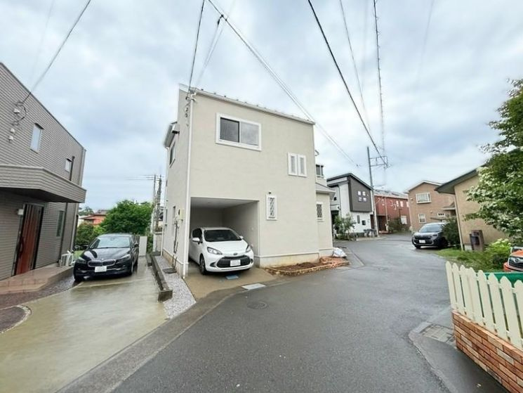 大磯町東小磯　中古戸建の前面道路含む現地写真|前面道路含む現地写真です