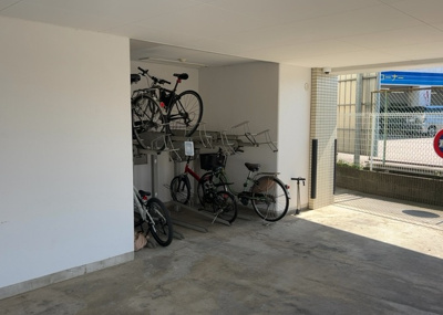 【駐輪場】 | クオンタム南町田 | マンションの駐輪場は、事前に空きがあるか確認を取ると安心です。せっかく入居したのに駐輪スペースがない！なんてことになったら大変ですよね。そこで、内見時や購入前にはまず事前に確認しておくと良いでしょう。
