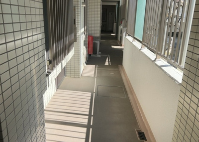 【その他共用部分】 | クオンタム南町田 | 共有部分は、住民なら誰もが使える設備のこと。例えば駐車場やエレベーター、インターネット設備、セキュリティ設備などがあります。他にも、マンションの廊下・外部階段やエントランス・ゴミ置き場などがあります。