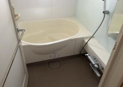 【浴室】 | クオンタム南町田 | 入浴時の快適さも大事なことですが、綺麗な状態を維持できなければ気持ちよく入浴できません。毎日の掃除が楽という点は大事なポイントになります！カビが生えにくく掃除がしやすい、壁や浴槽を選ぶといいでしょう。